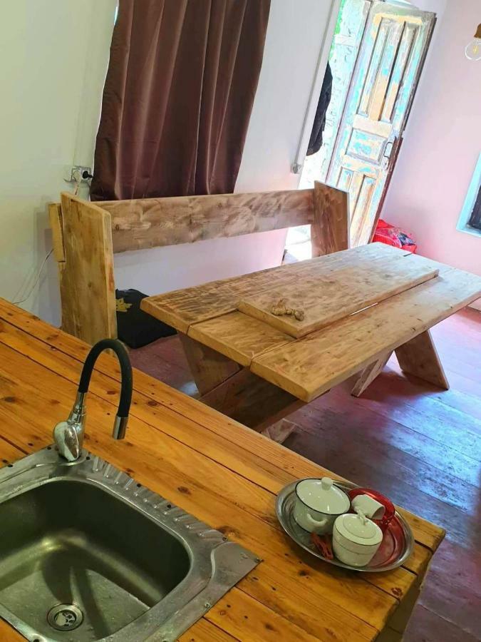 Panorama Guesthouse Mata C. Adishi Dış mekan fotoğraf